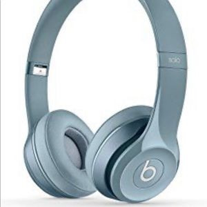 Beats solo 2  headphones with wire gloss grey (blueish grey)